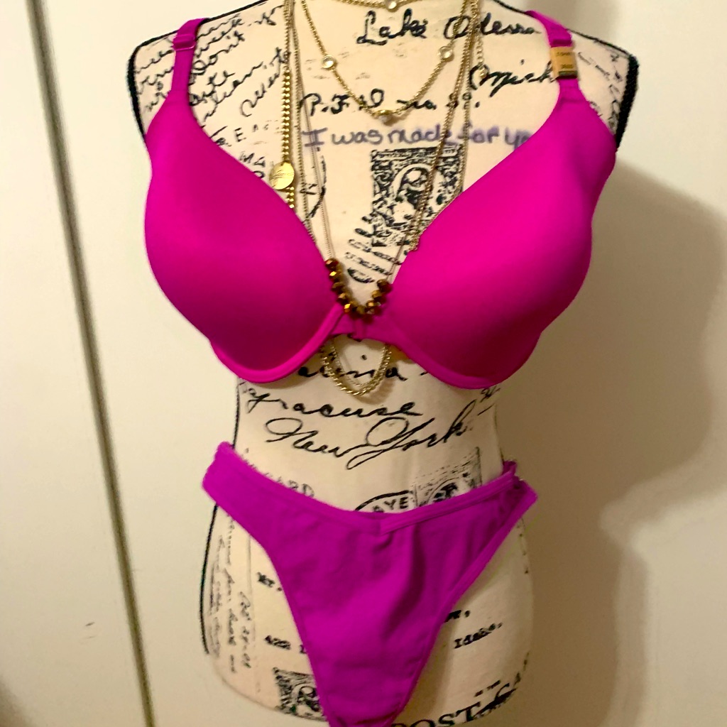 Victoria’s Secret Chris-Cross Strap Set